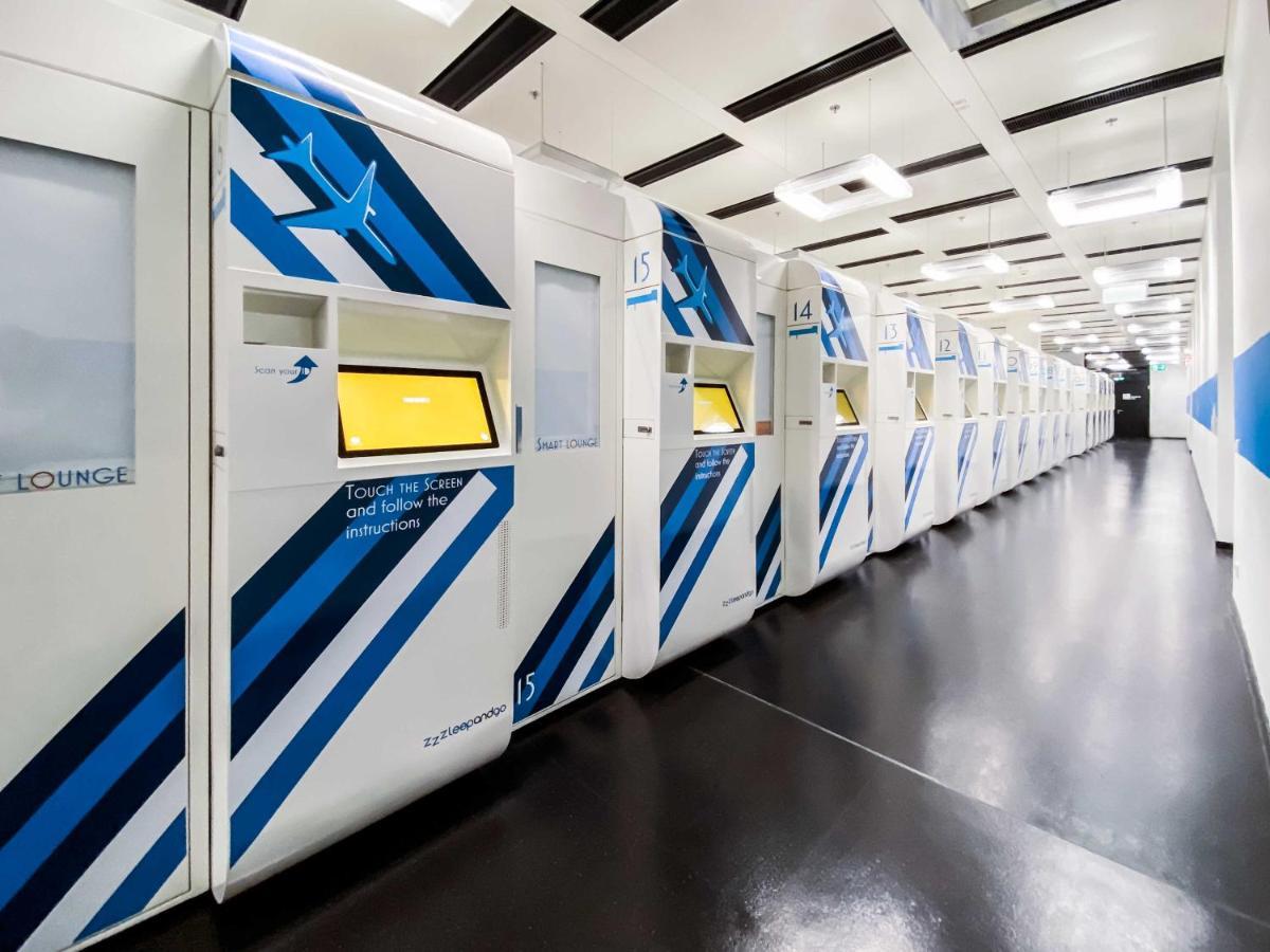 Resting Pods - Zzzleepandgo Wien Airport Schwechat Eksteriør billede